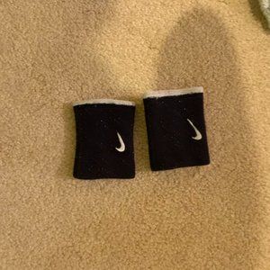 nike armbands